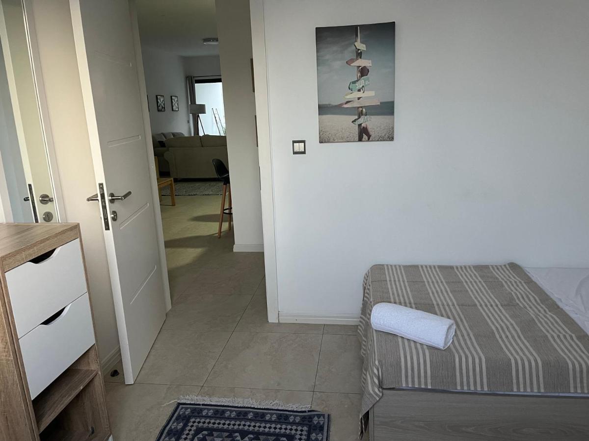 Coastal View Apartments กรองด์เบย์ ภายนอก รูปภาพ