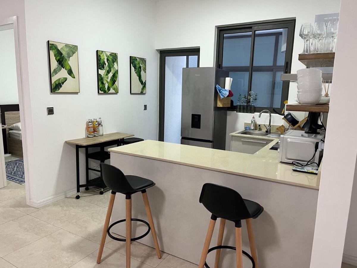 Coastal View Apartments กรองด์เบย์ ภายนอก รูปภาพ