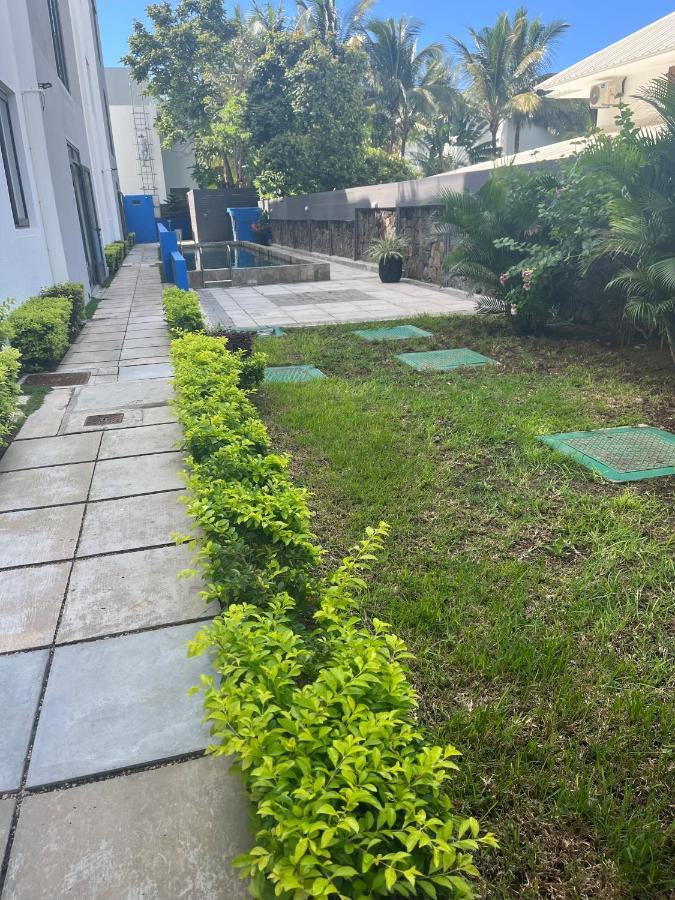 Coastal View Apartments กรองด์เบย์ ภายนอก รูปภาพ